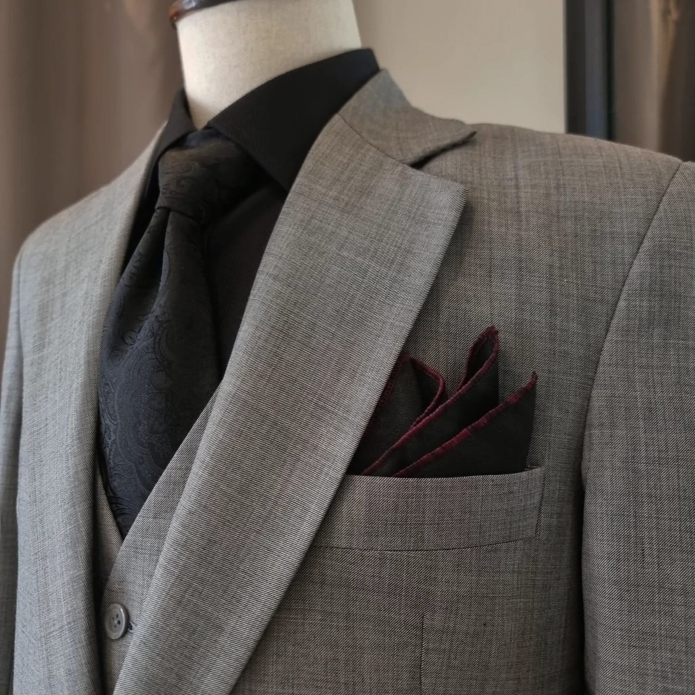 Business suit by Sicily & Savile, photo 3 of 4